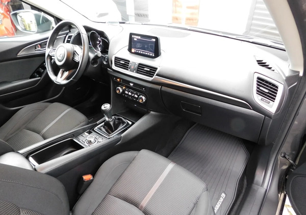 Mazda 3 cena 67900 przebieg: 93000, rok produkcji 2018 z Olsztynek małe 562